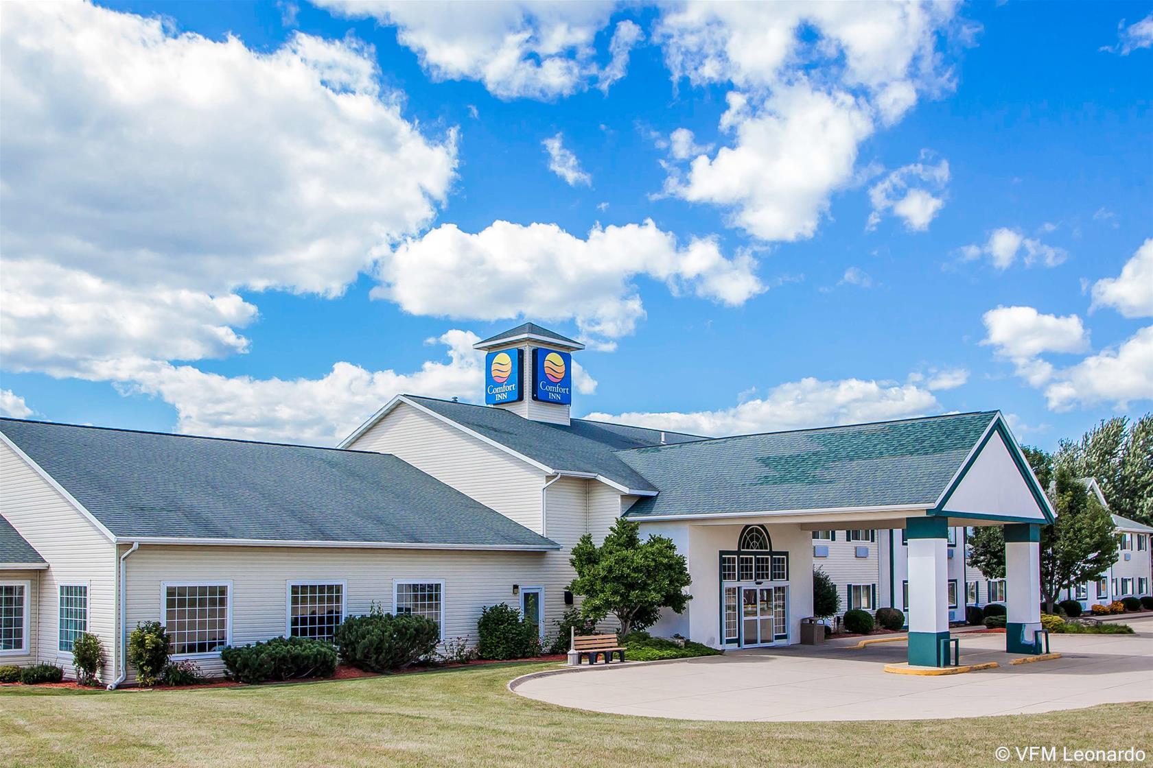 Comfort Inn Dyersville Near The Field Of Dreams Exterior photo